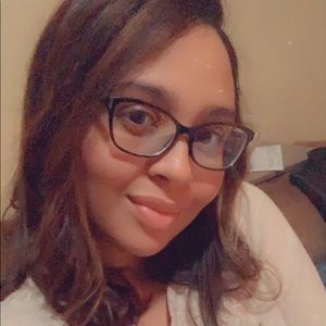 Meet your Posher, Liana